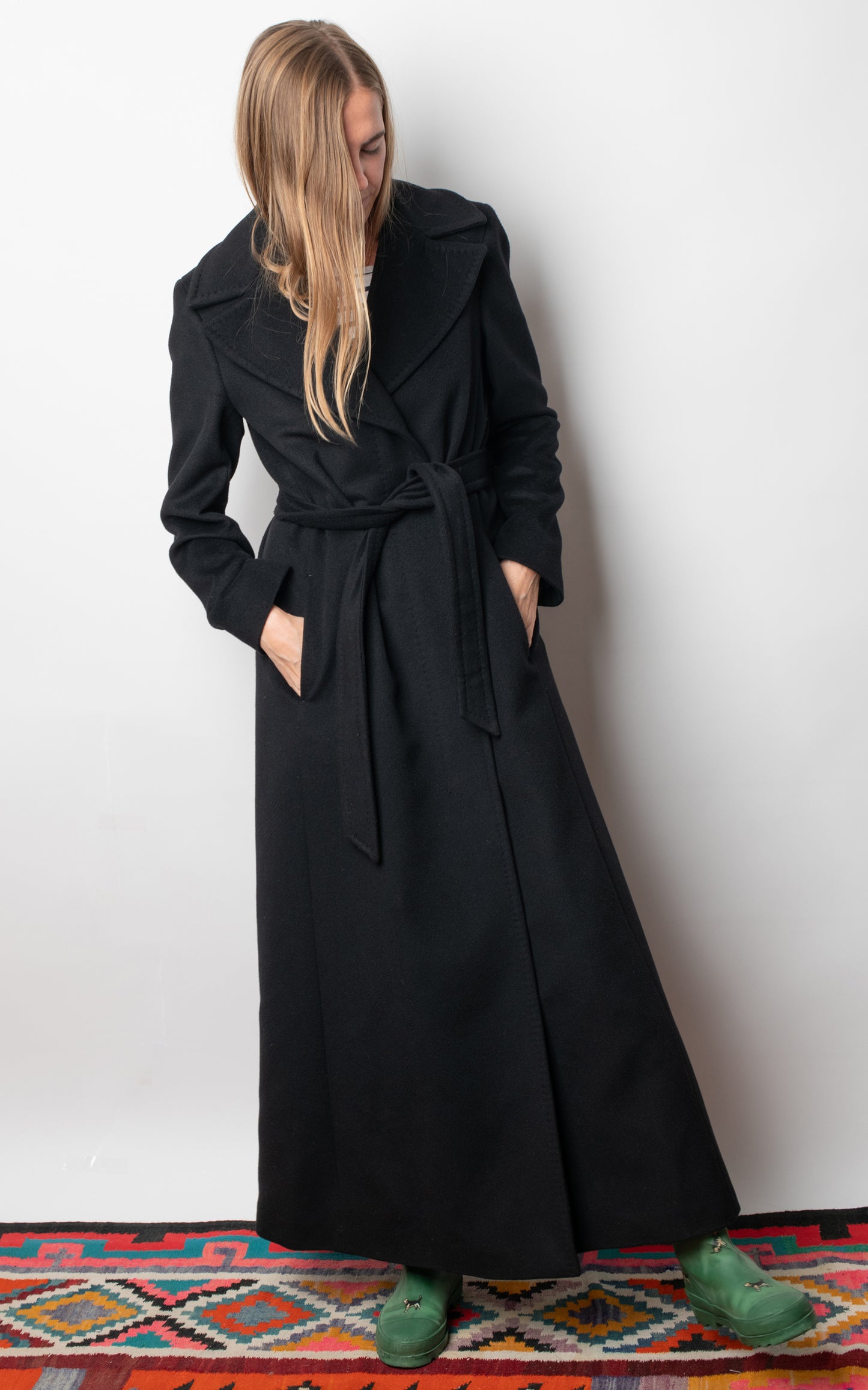 Abrigo negro largo