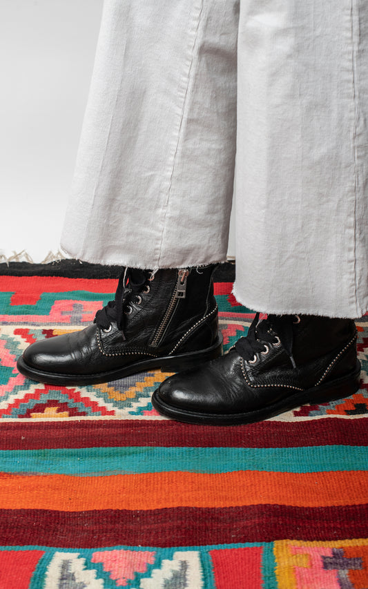 Botines Negros con tachuelas