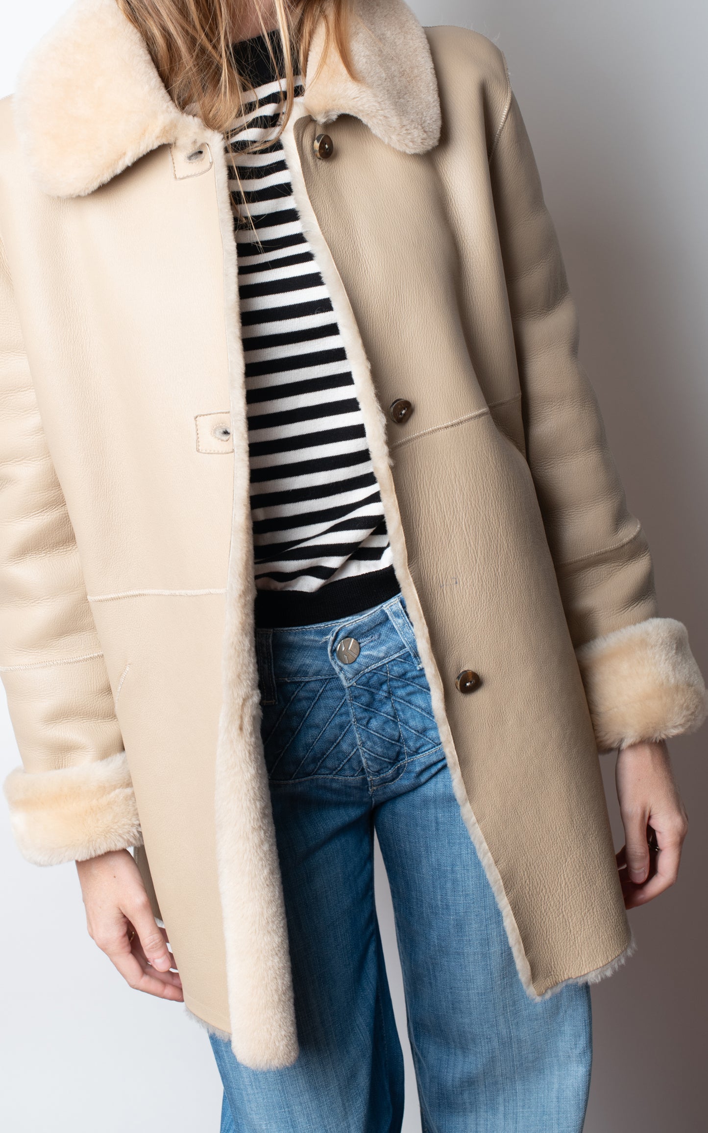 Abrigo de piel vuelta beige