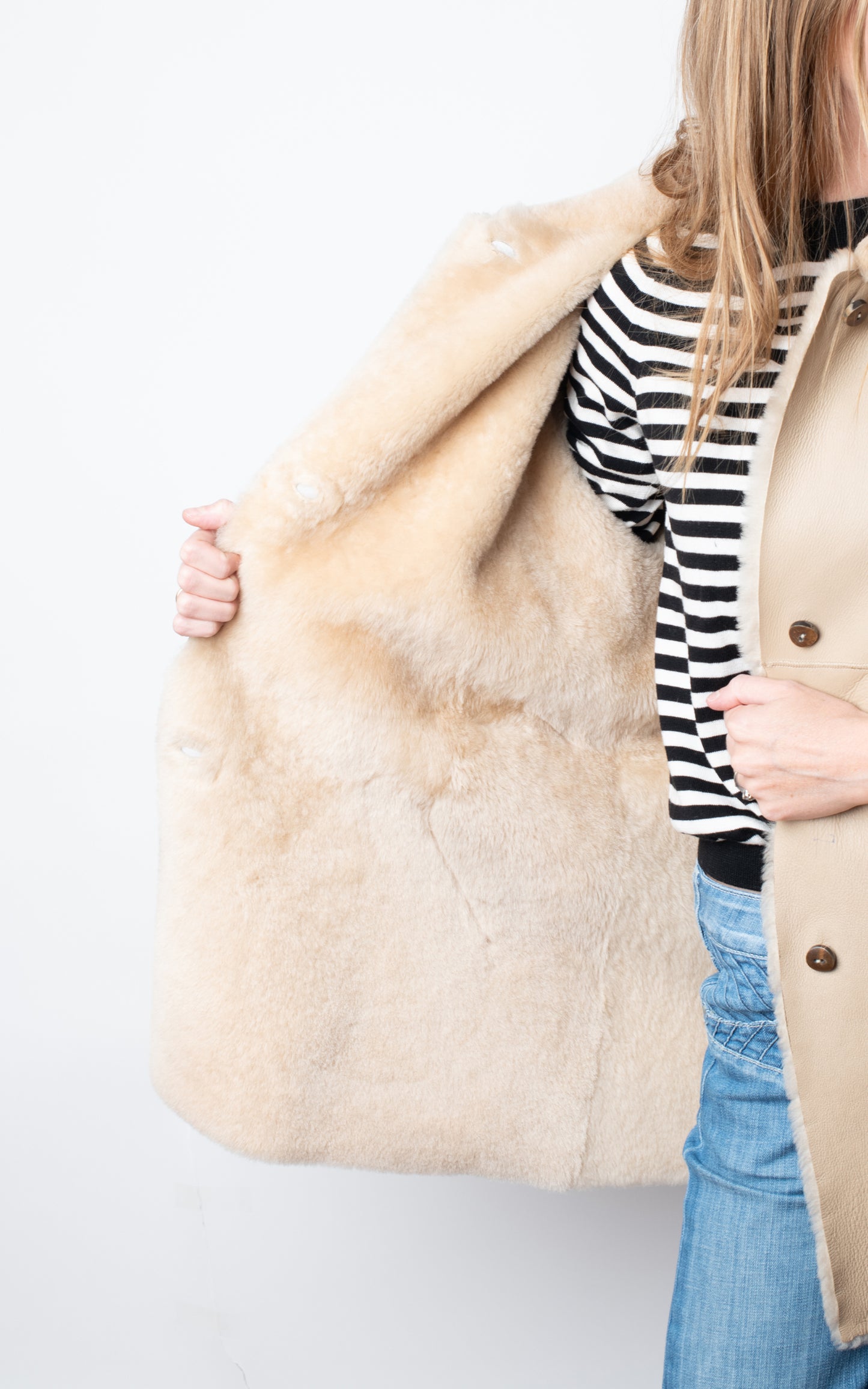 Abrigo de piel vuelta beige