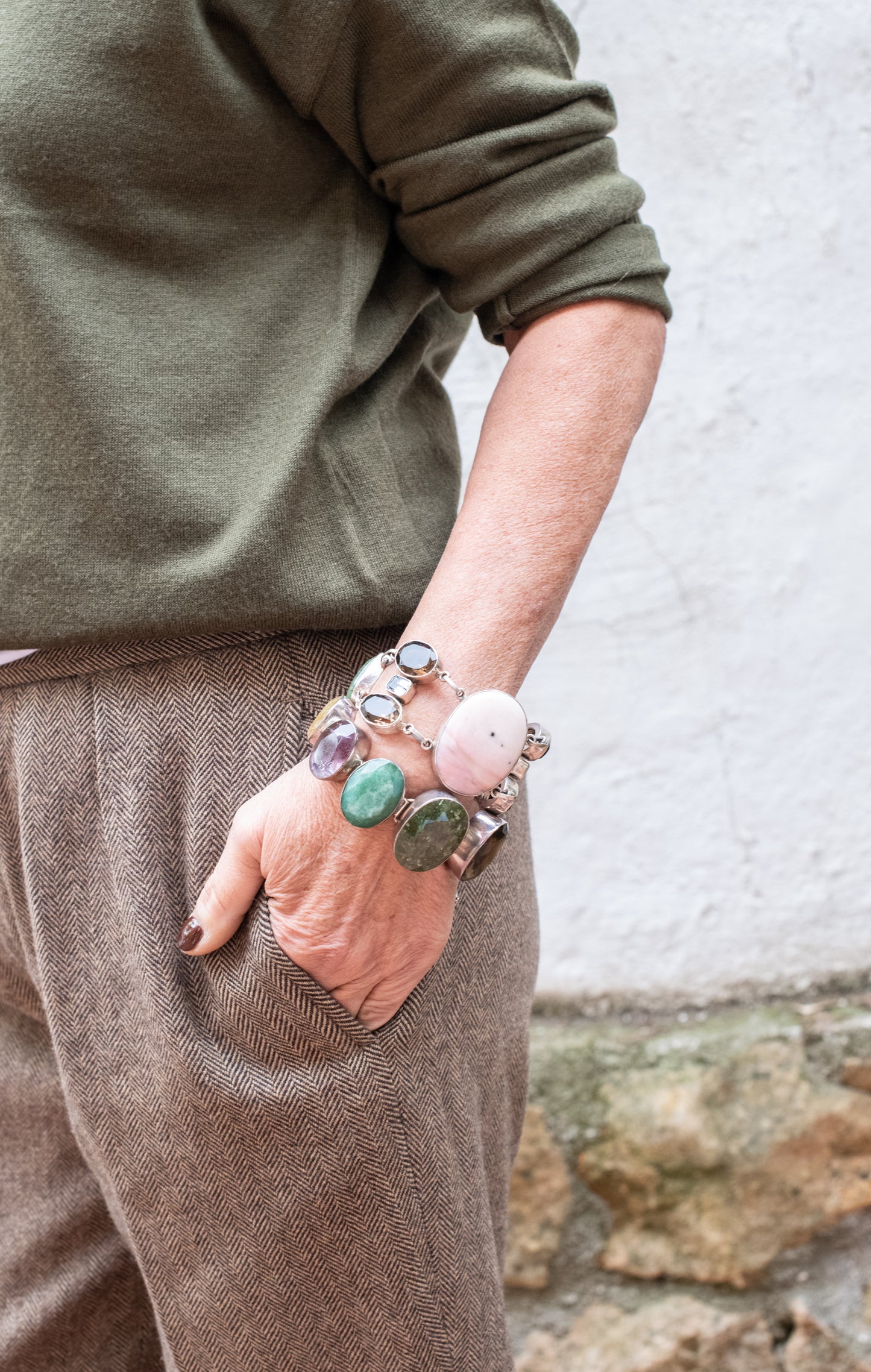 Pulsera pierda rosa central