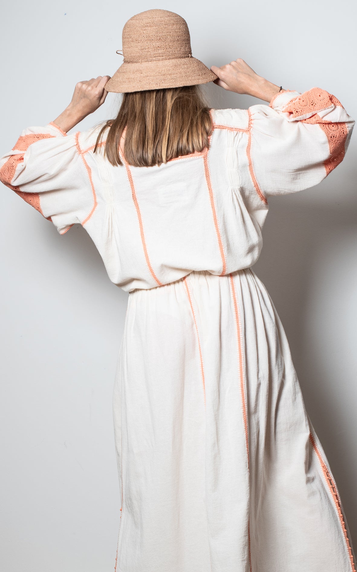 Total look camisa y falda