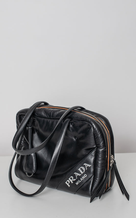Bolso negro acolchado de piel de cordero