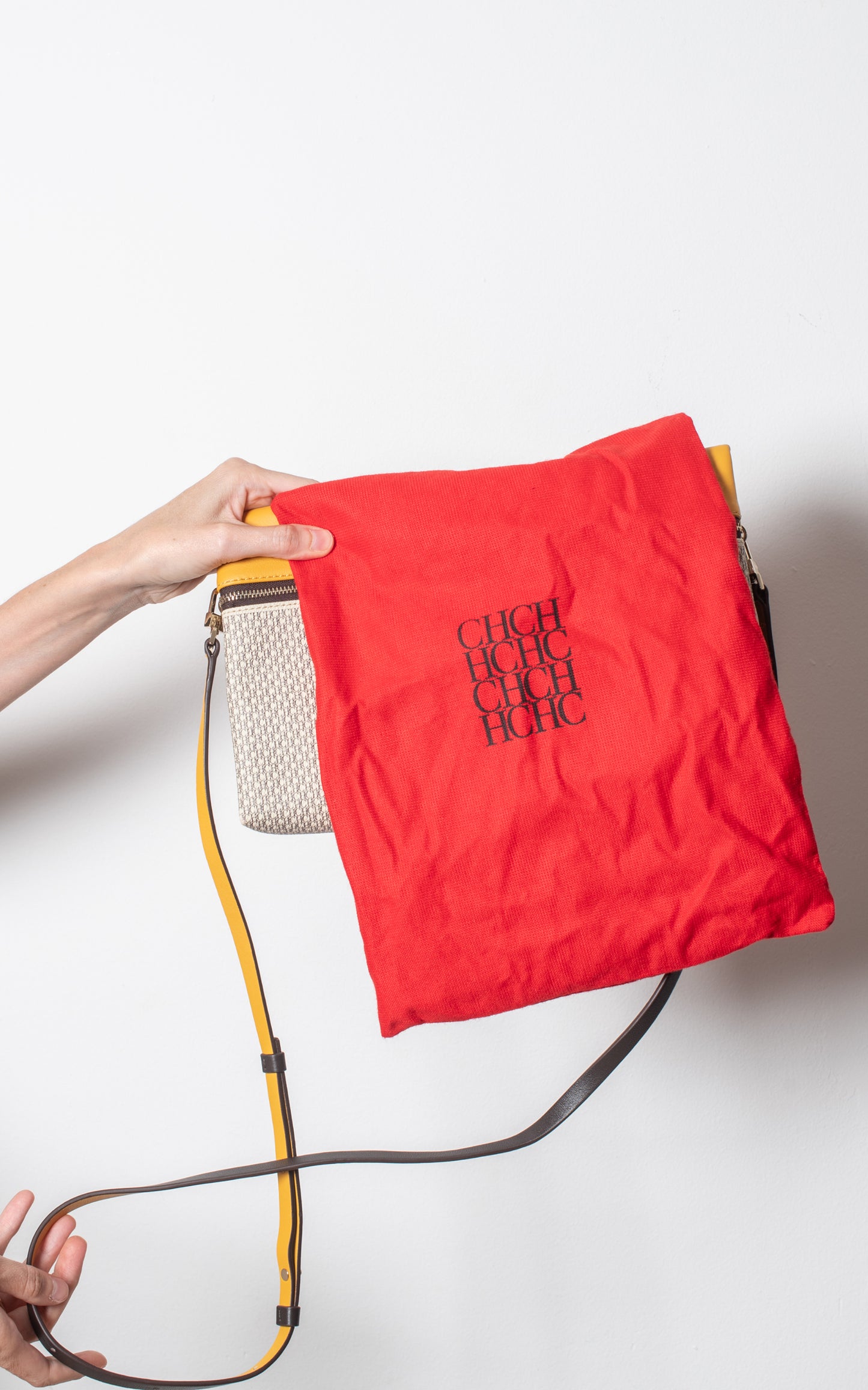 Bolso cluch con asa