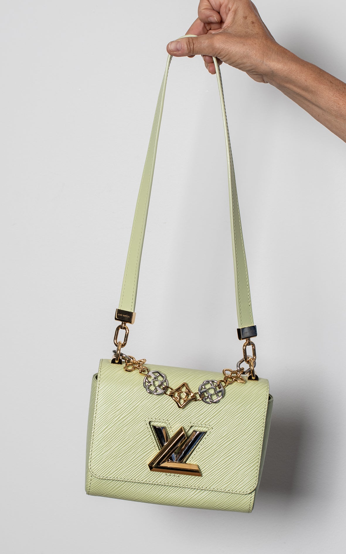 Bolso flower chain twist