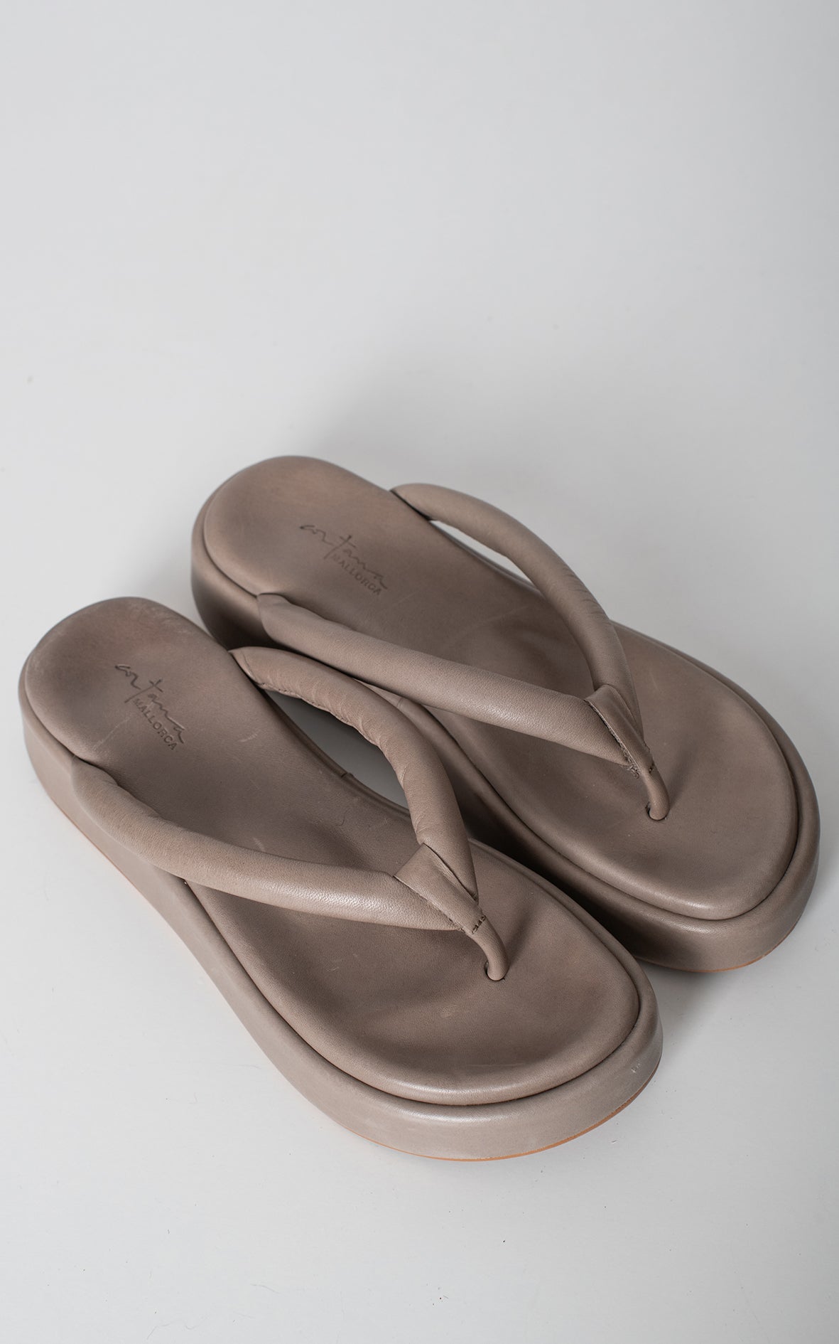 Chanclas beige