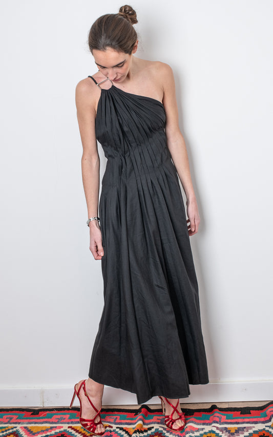 Vestido negro plisado