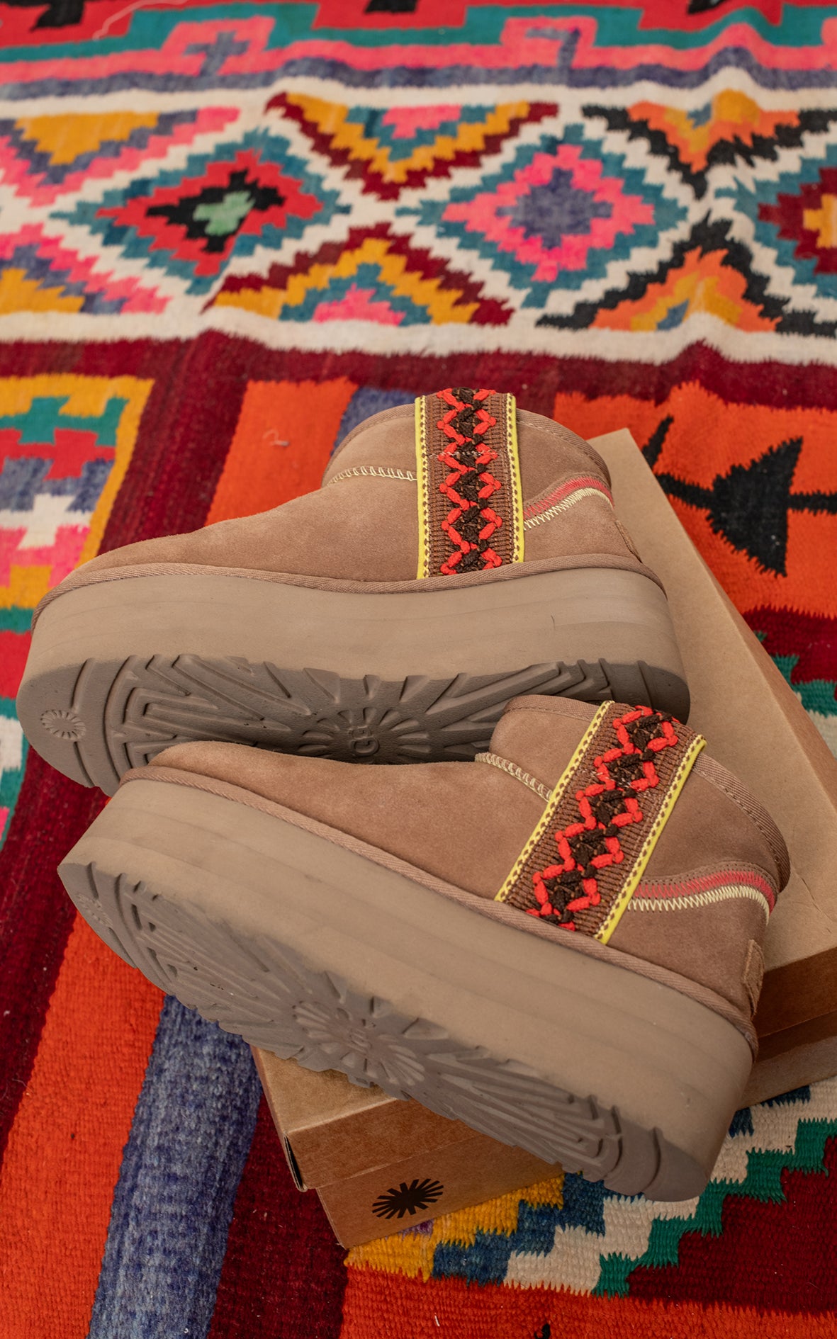 UGG classic ultra mini braid