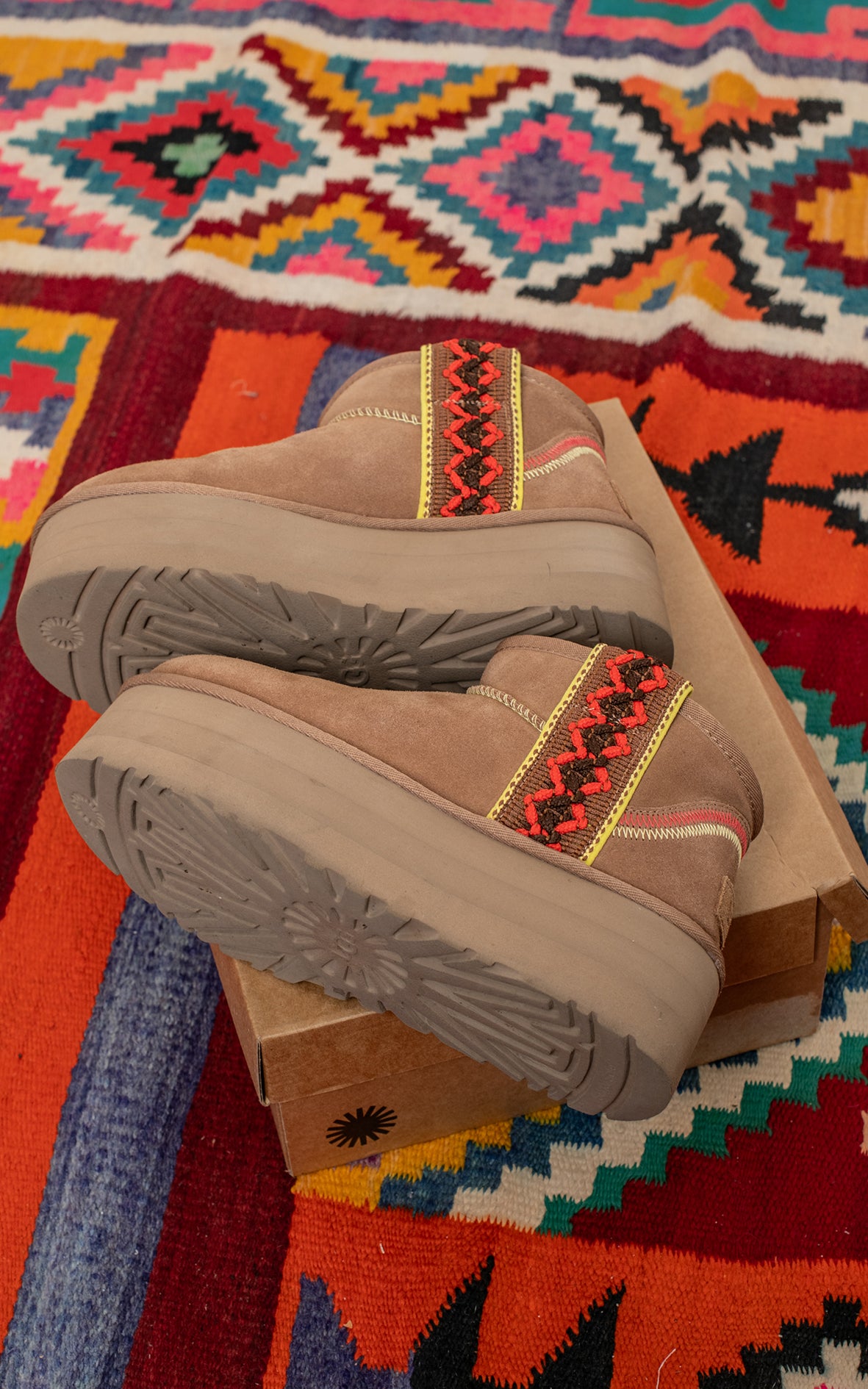 UGG classic ultra mini braid