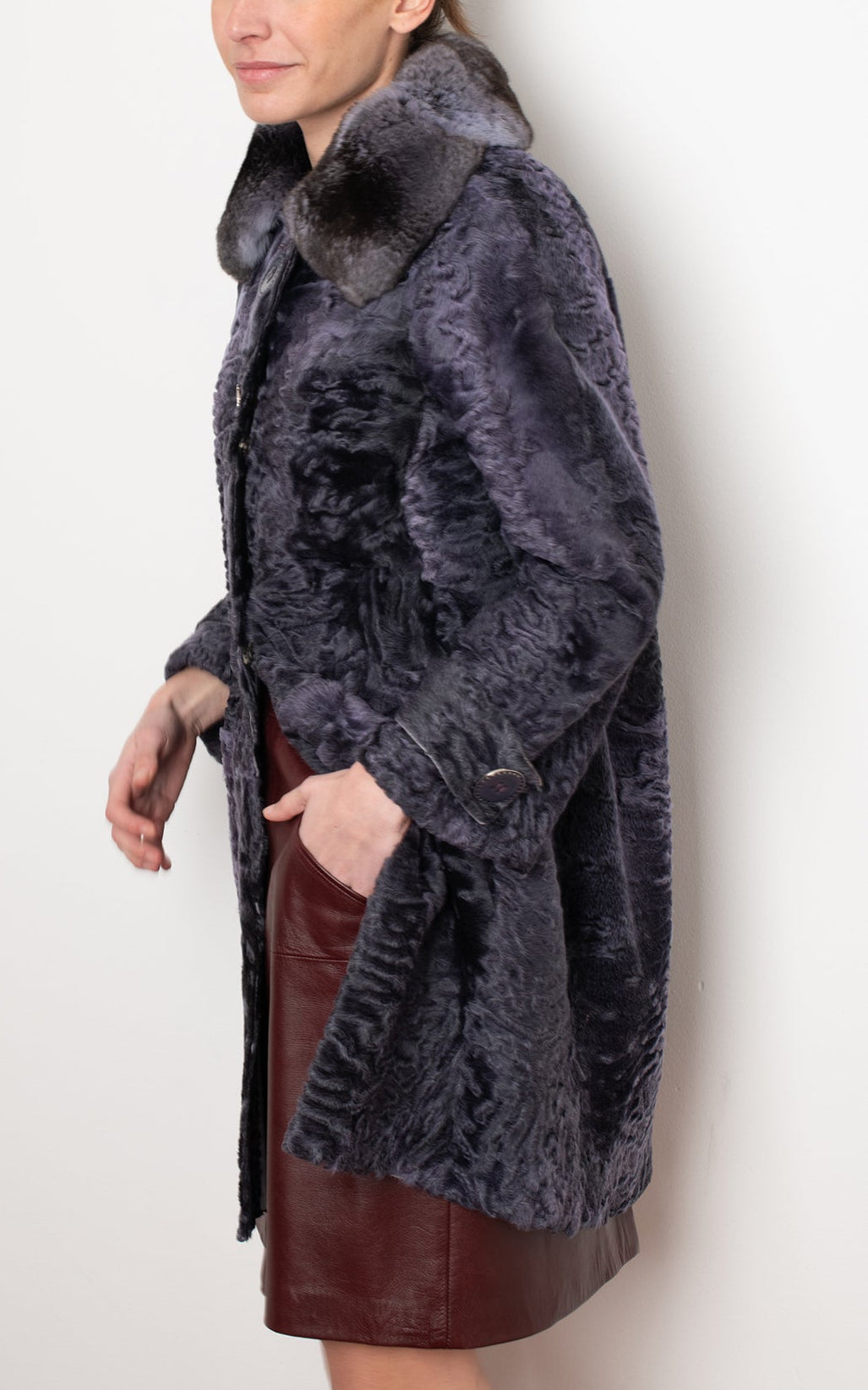 Astracán con cuello chinchilla