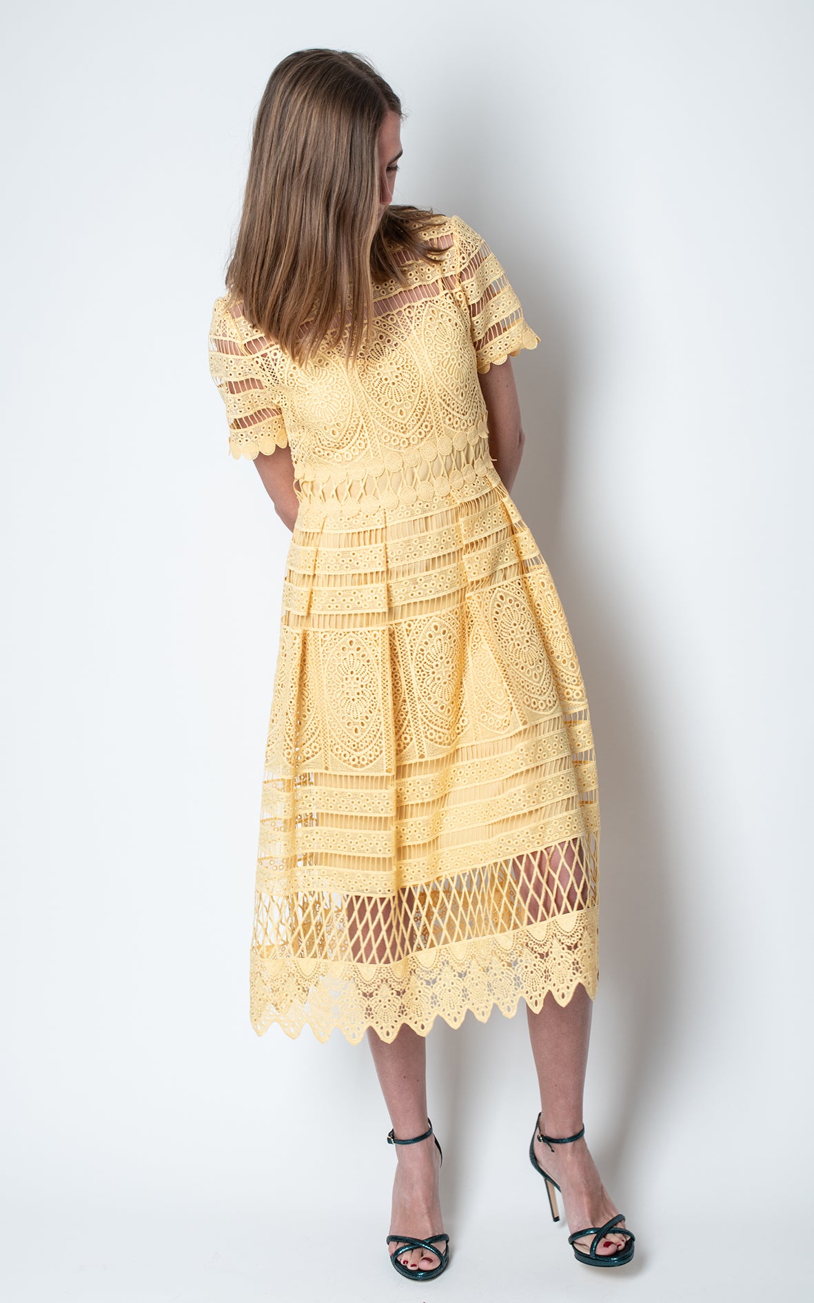 Vestido encaje amarillo