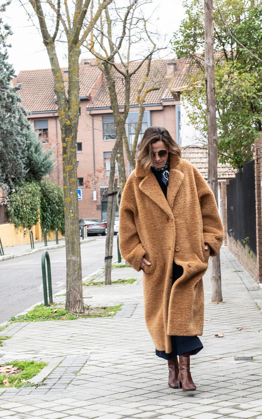 Abrigo peluche marrón