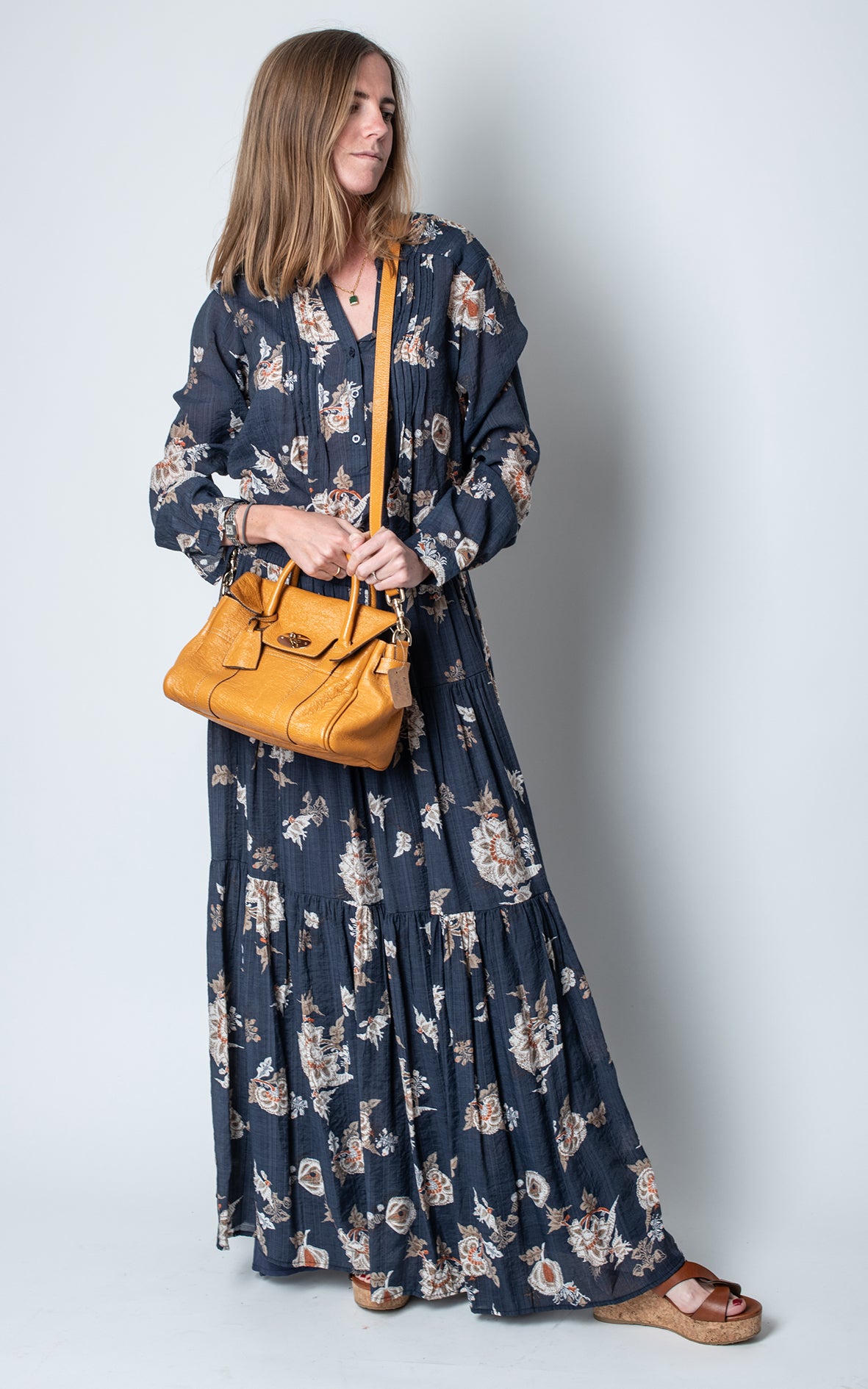 Bolso camel con dorado