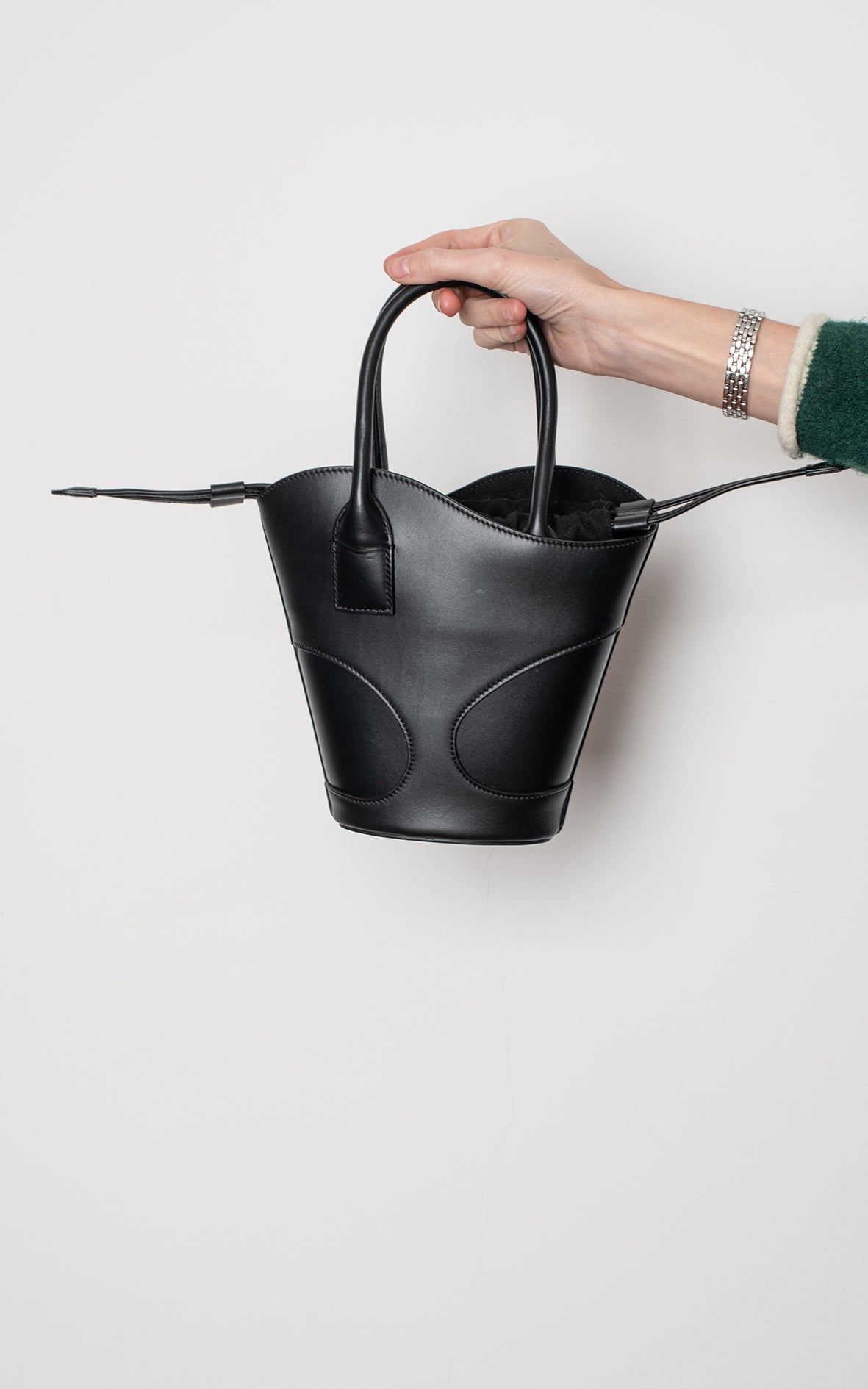 Bolso cubo negro