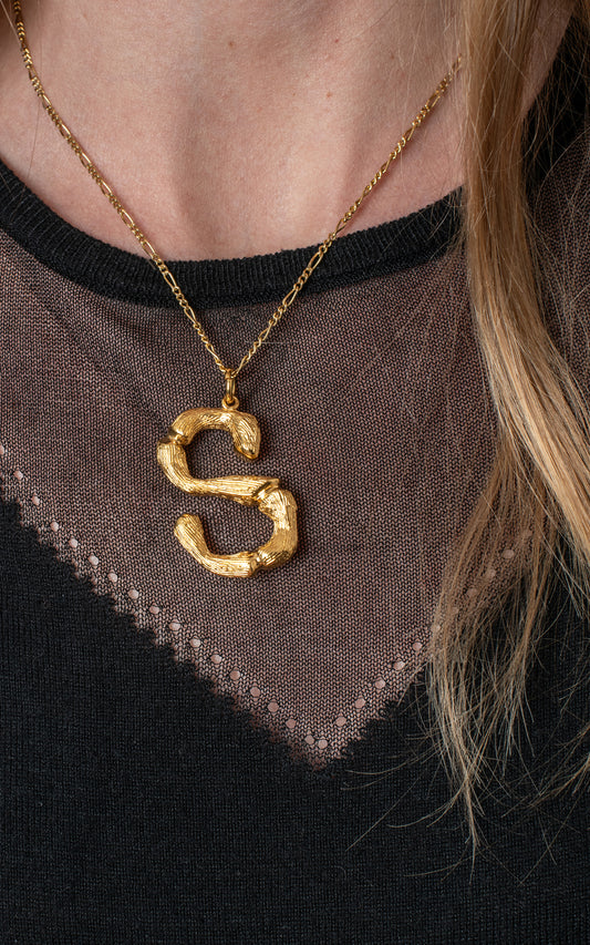 Colgante alphabet S
