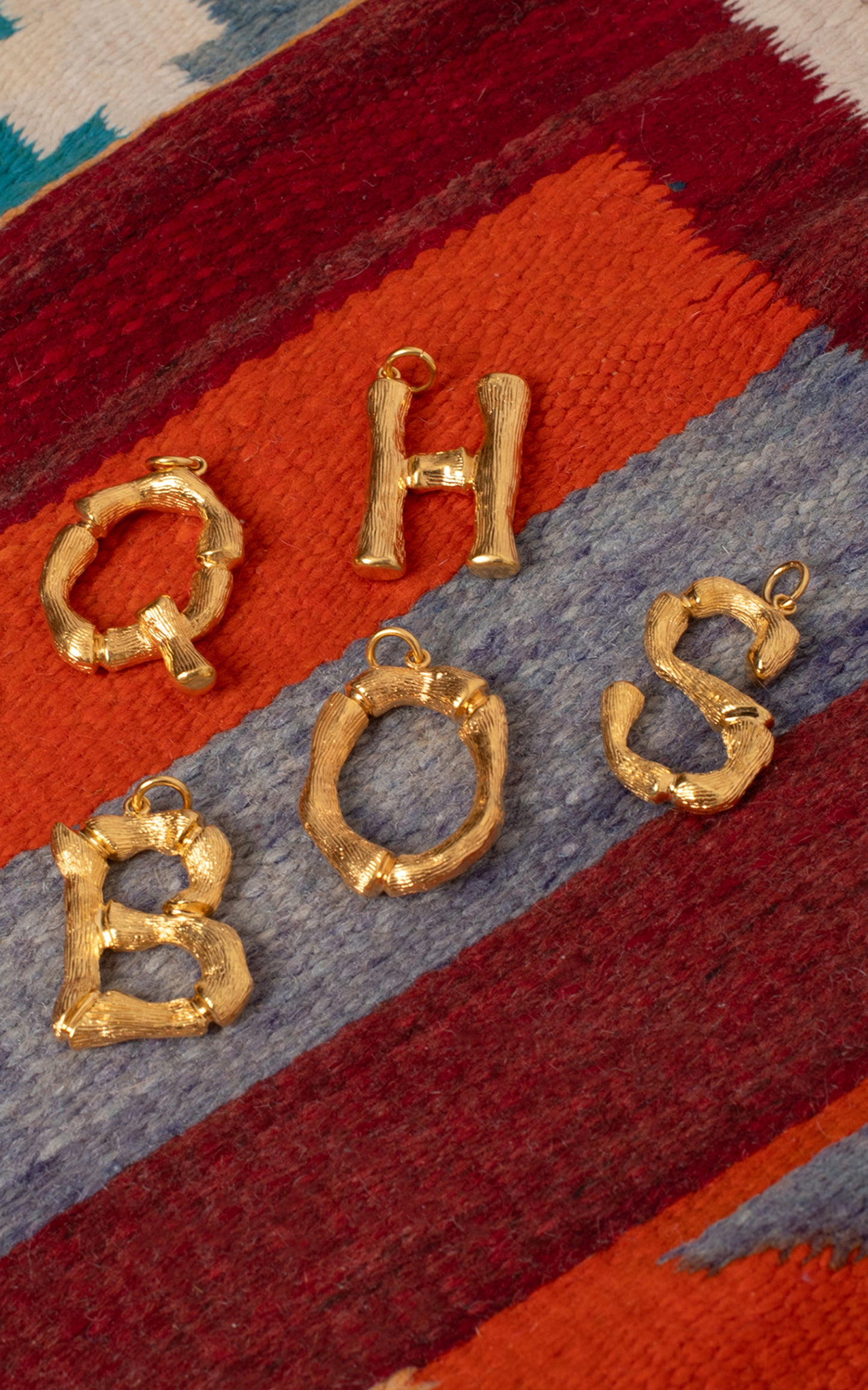 Colgante alphabet O