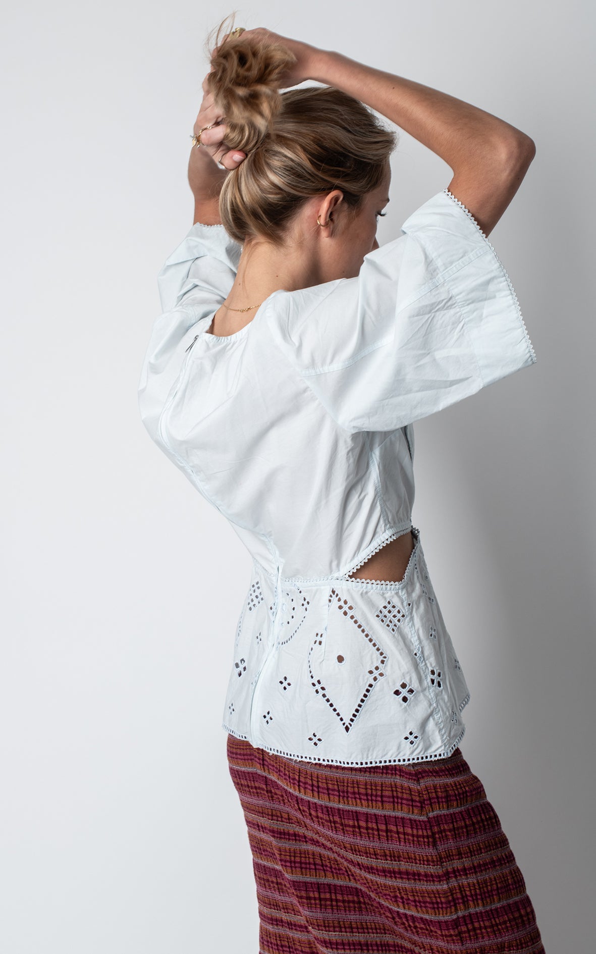 Camisa cut out azul clarita