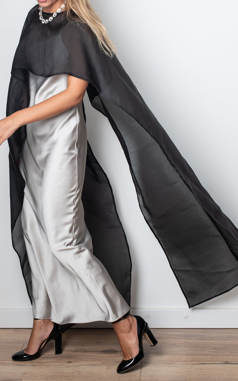 Capa negra organza