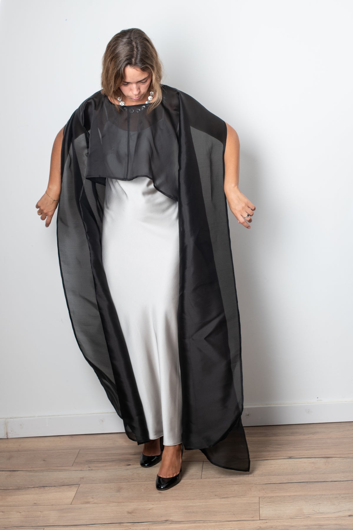 Capa negra organza