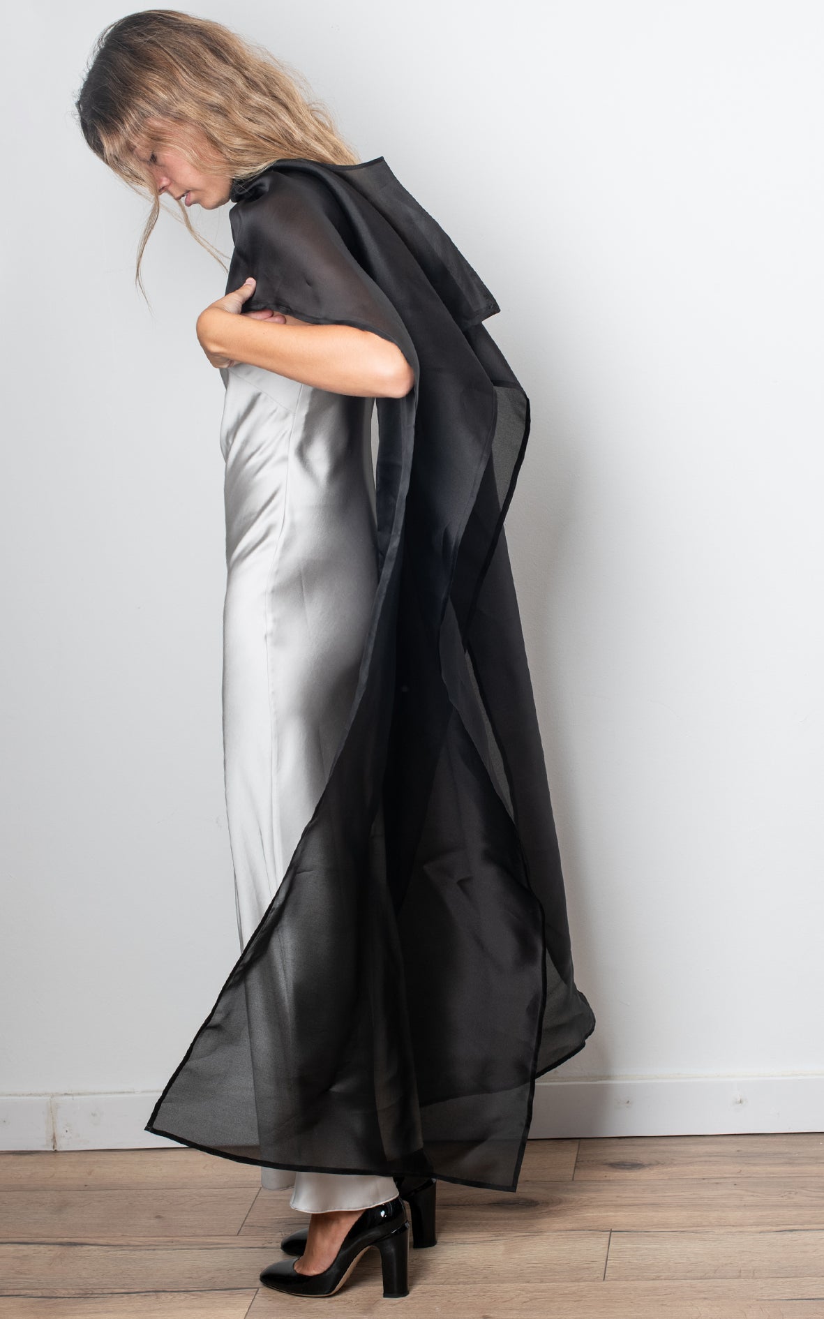 Capa negra organza