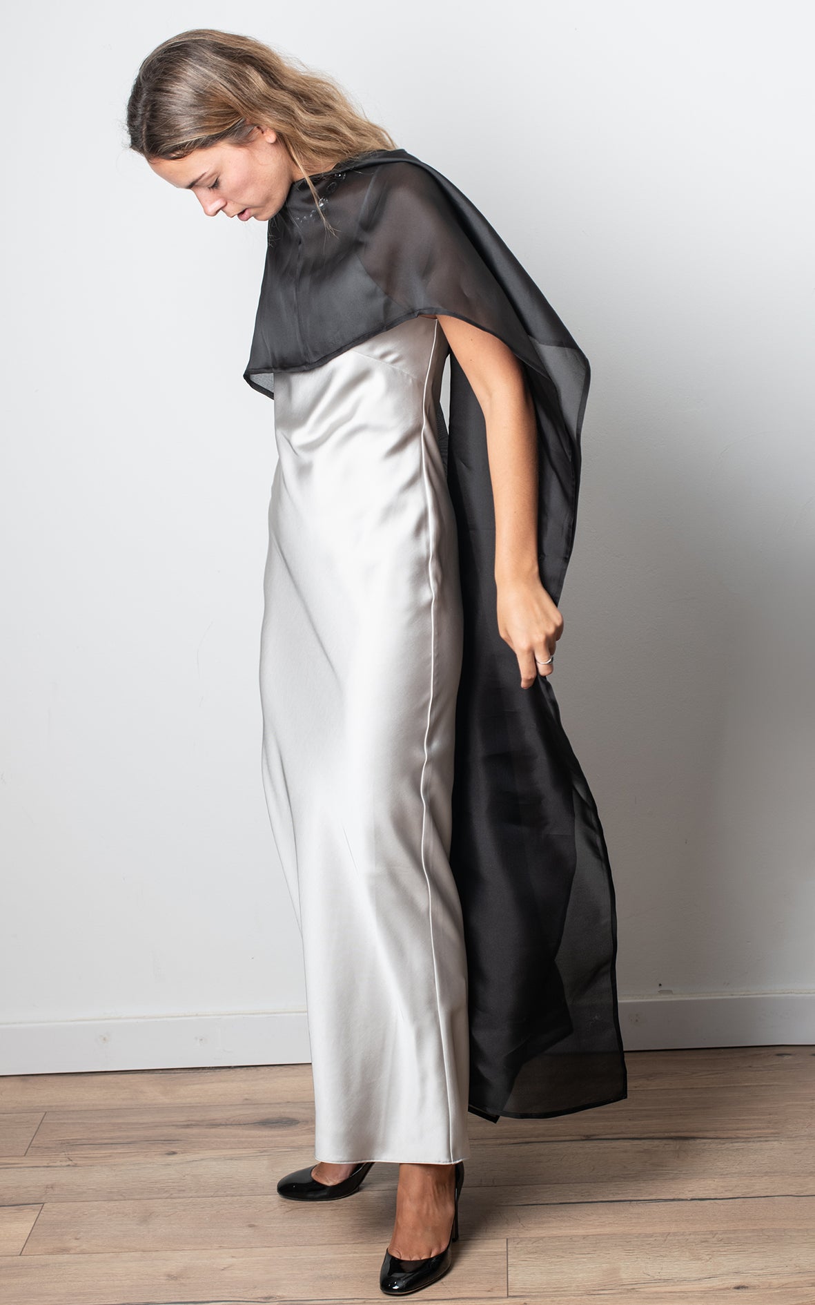 Capa negra organza