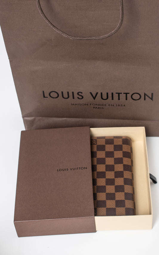 Cartera Vuitton