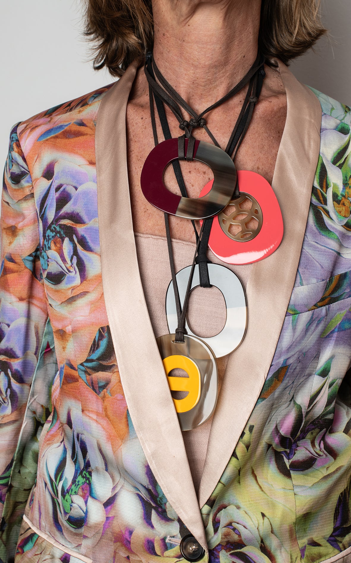 Collar Lift marrón y amarillo
