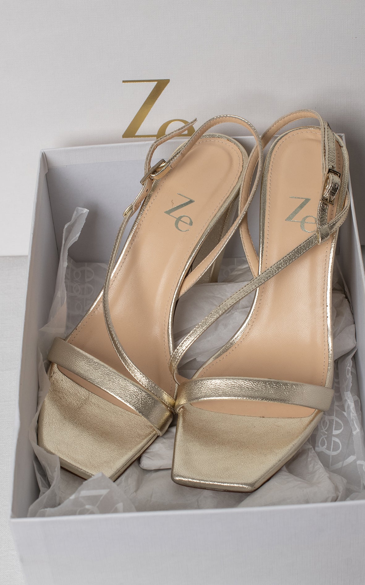 Sandalias dorados