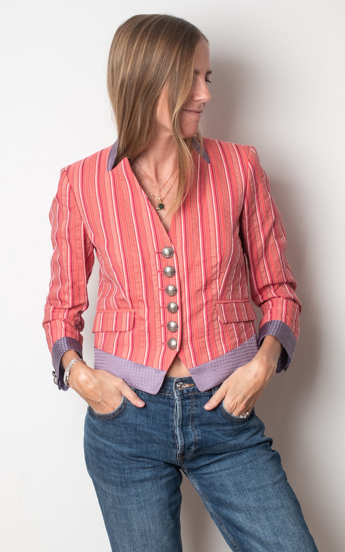 Blazer rosa y morada