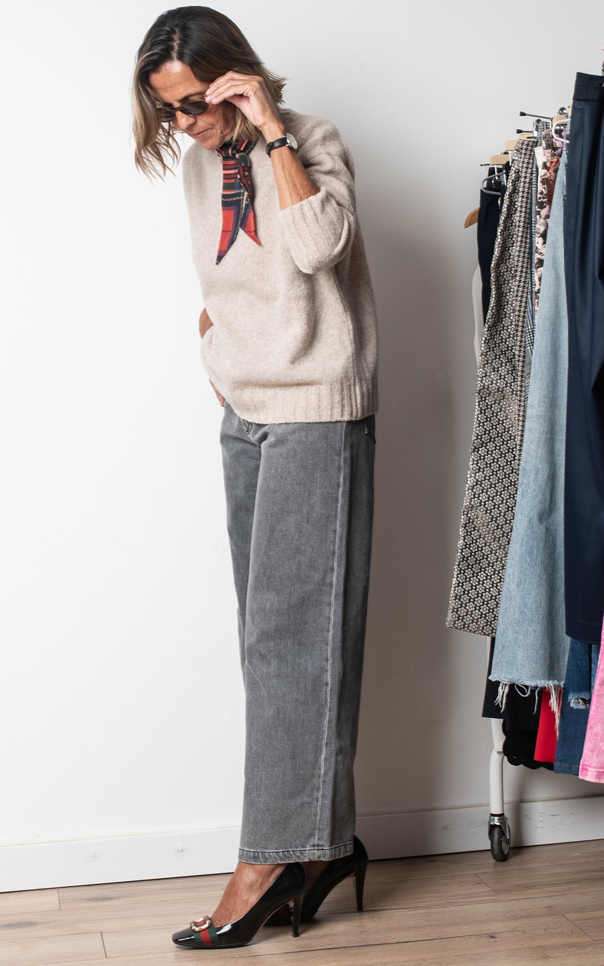 Pantalón gris ancho