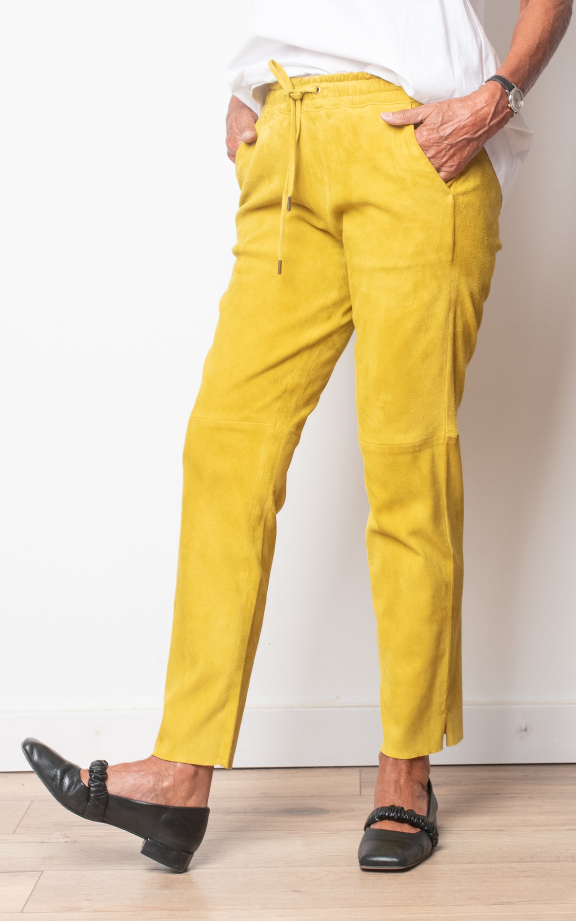Pantalones mostaza de piel
