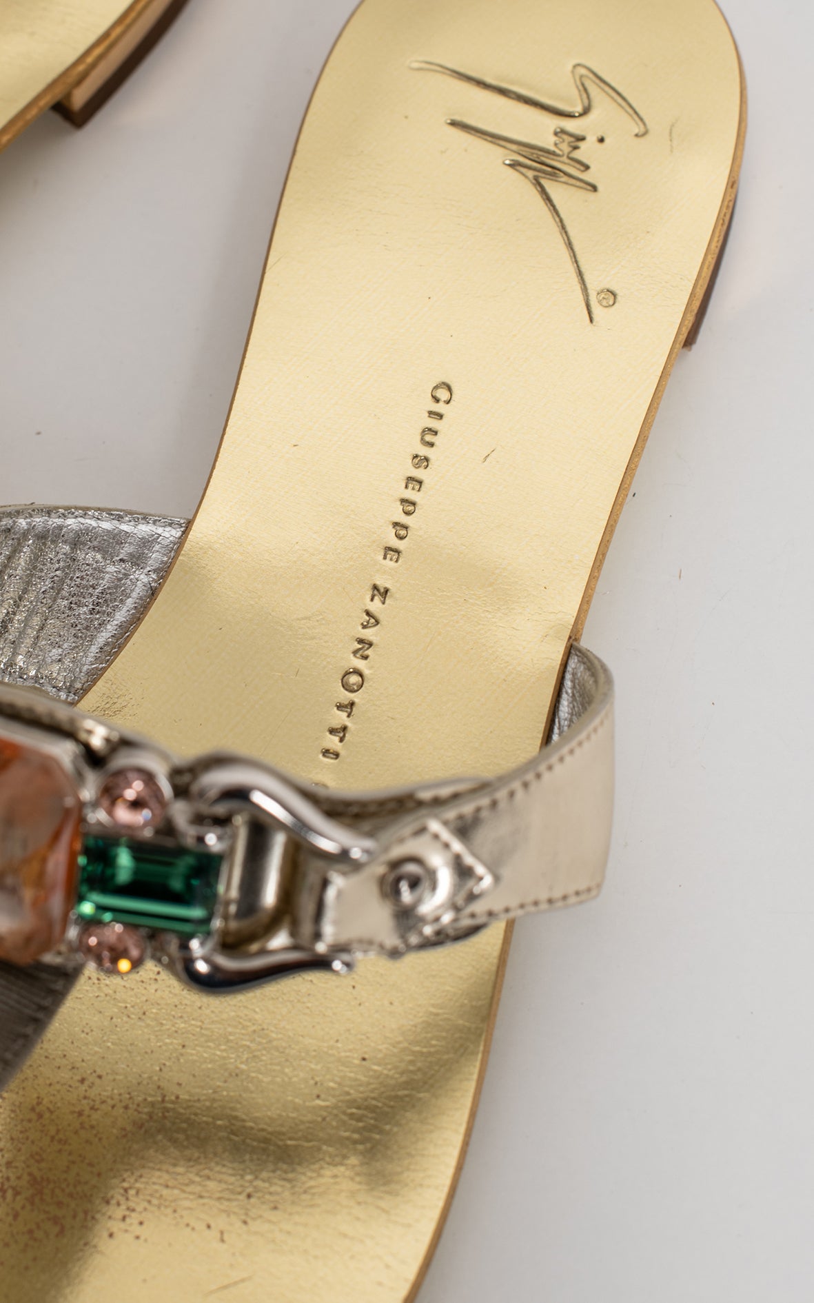Sandalias doradas Giuseppe Zanotti