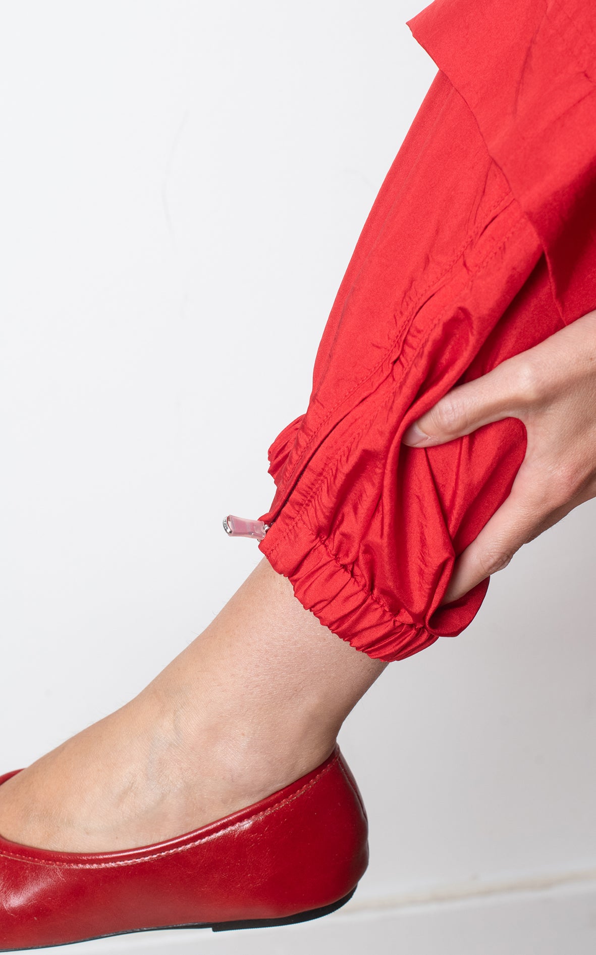 Pantalones rojos bombachos
