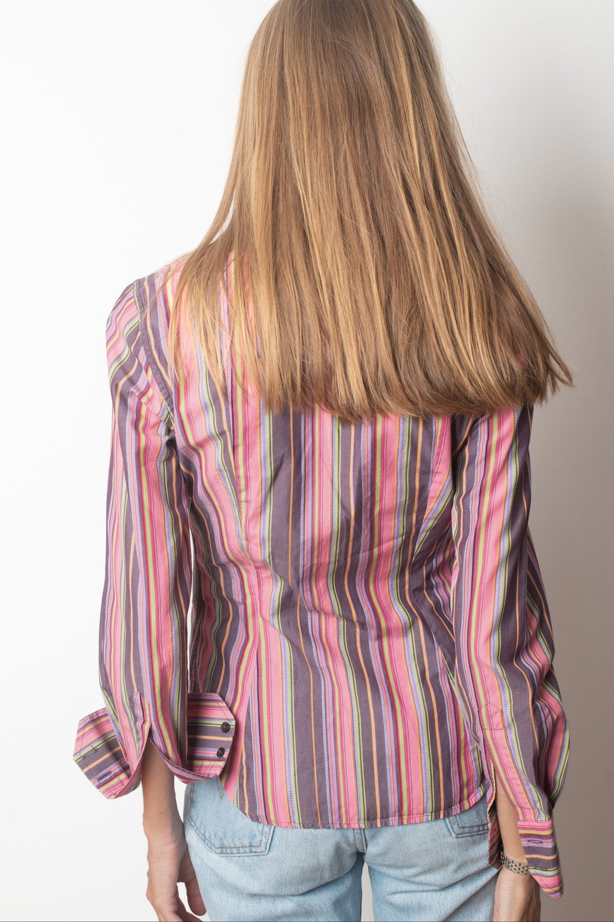 Camisa de rayas rosas