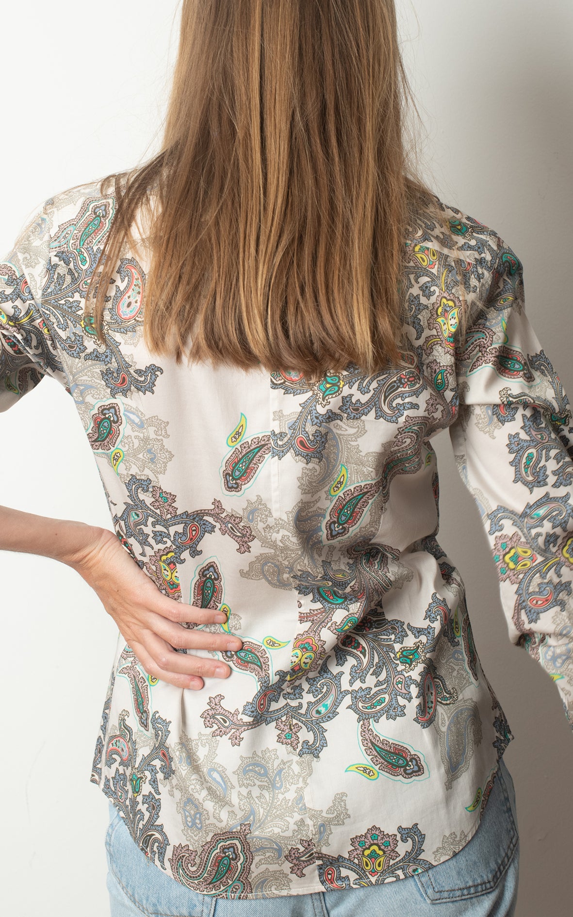 Camisa colores blancos